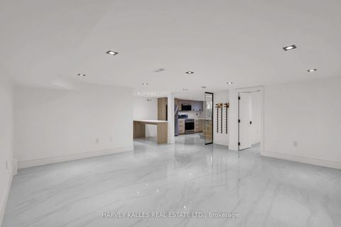 Photo 37 at 193 Beechwood Crescent, Central Newmarket, Newmarket