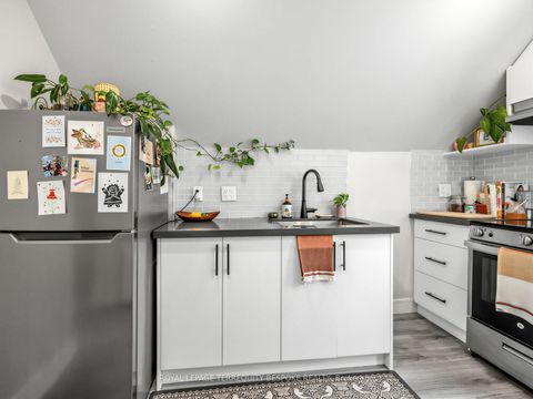 Photo 13 at 505 Parkside Drive, Swansea, Toronto