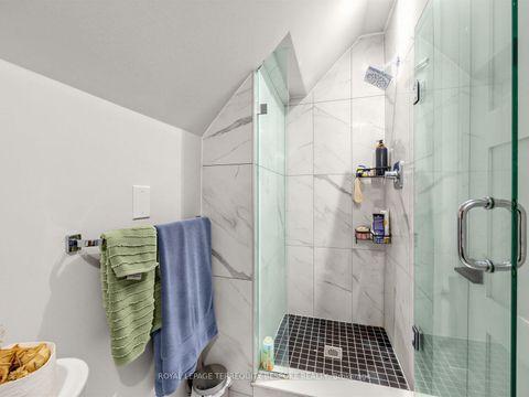 Photo 16 at 505 Parkside Drive, Swansea, Toronto