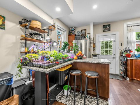 Photo 22 at 505 Parkside Drive, Swansea, Toronto
