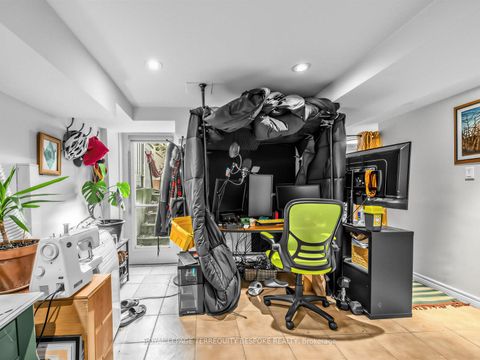 Photo 31 at 505 Parkside Drive, Swansea, Toronto