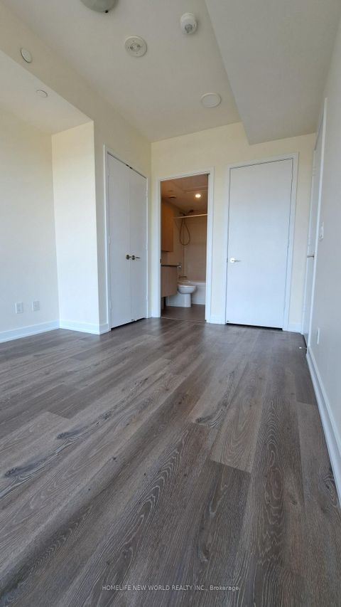 Photo 9 at 613 - 10 Deerlick Court, Donalda, Toronto