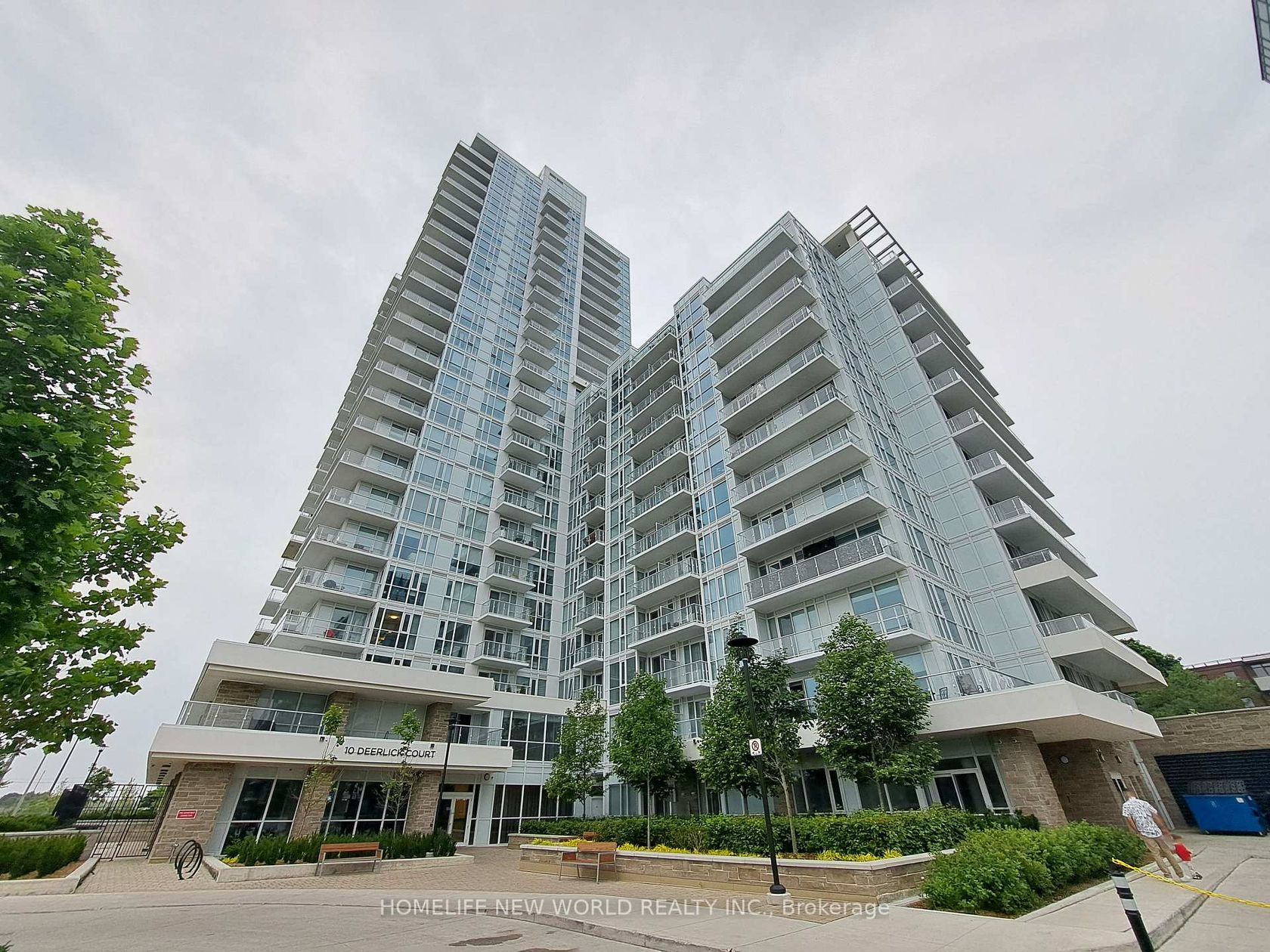 613 - 10 Deerlick Court, Donalda, Toronto 
