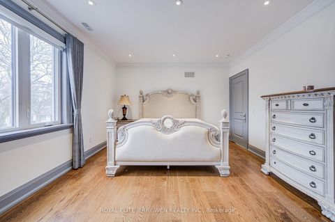 Photo 37 at 300 Upper Highland Crescent, Windfields, Toronto