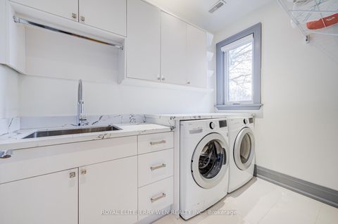 Photo 40 at 300 Upper Highland Crescent, Windfields, Toronto