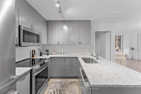 Photo 10 at 1810 - 381 Front Street W, Waterfront Communities C1, Toronto