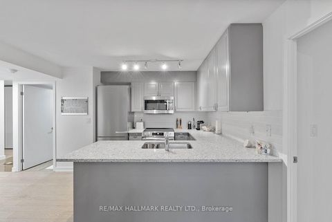 Photo 11 at 1810 - 381 Front Street W, Waterfront Communities C1, Toronto