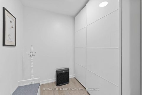 Photo 18 at 1810 - 381 Front Street W, Waterfront Communities C1, Toronto