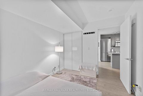 Photo 22 at 1810 - 381 Front Street W, Waterfront Communities C1, Toronto