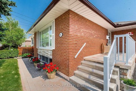 Photo 3 at 33 Bradstock Road, Humbermede, Toronto