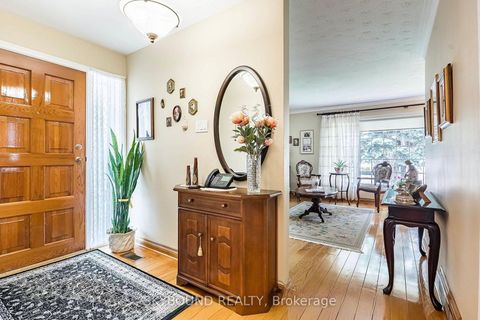 Photo 7 at 33 Bradstock Road, Humbermede, Toronto