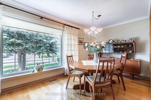 Photo 9 at 33 Bradstock Road, Humbermede, Toronto
