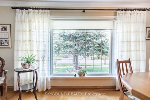 Photo 10 at 33 Bradstock Road, Humbermede, Toronto