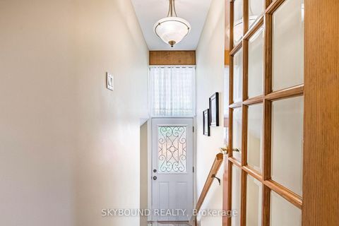 Photo 15 at 33 Bradstock Road, Humbermede, Toronto