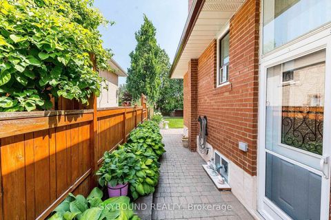 Photo 16 at 33 Bradstock Road, Humbermede, Toronto