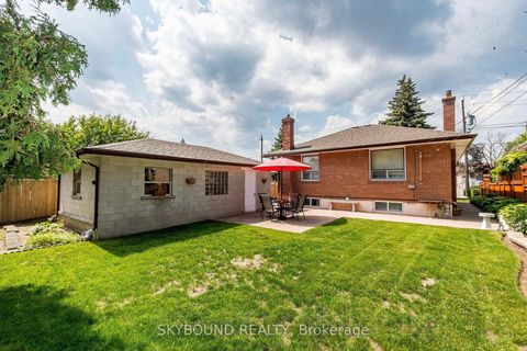 Photo 18 at 33 Bradstock Road, Humbermede, Toronto