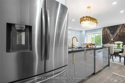 Photo 10 at 11 Michael Drive E, North Richvale, Richmond Hill