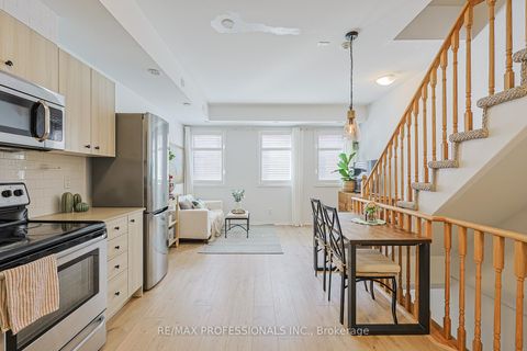 Photo 5 at 13 - 873 Wilson Avenue, CFB, Toronto