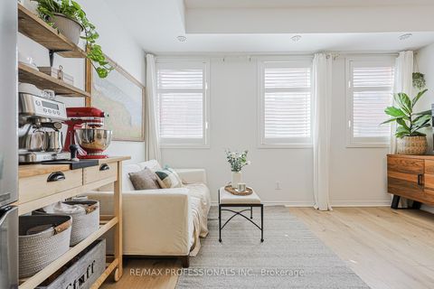 Photo 11 at 13 - 873 Wilson Avenue, CFB, Toronto