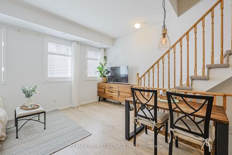 Photo 13 at 13 - 873 Wilson Avenue, CFB, Toronto
