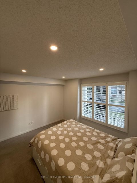 Photo 8 at 123 - 3 Everson Drive, Willowdale East, Toronto