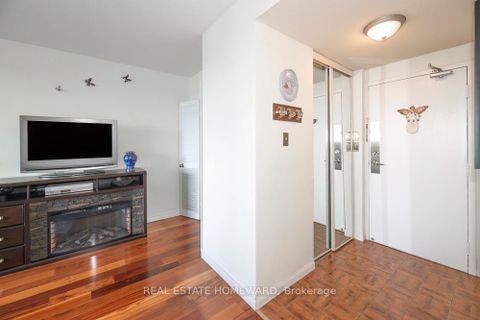Photo 2 at 908 - 757 Victoria Park Avenue, Oakridge, Toronto