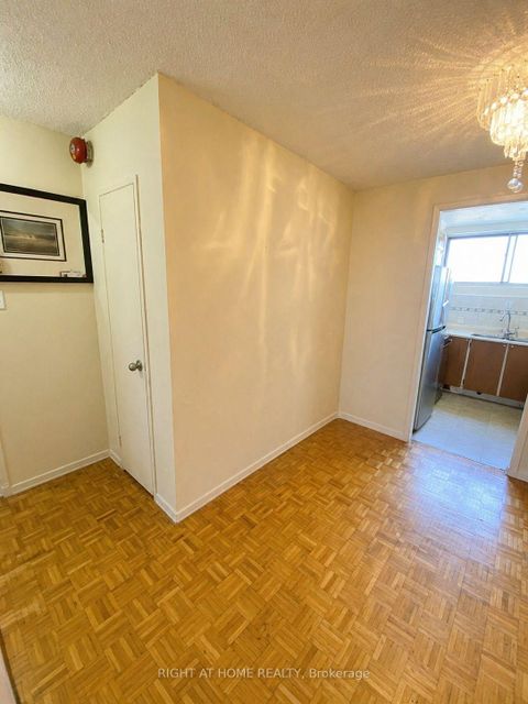 Photo 2 at 811 - 4673 Jane Street, Black Creek, Toronto