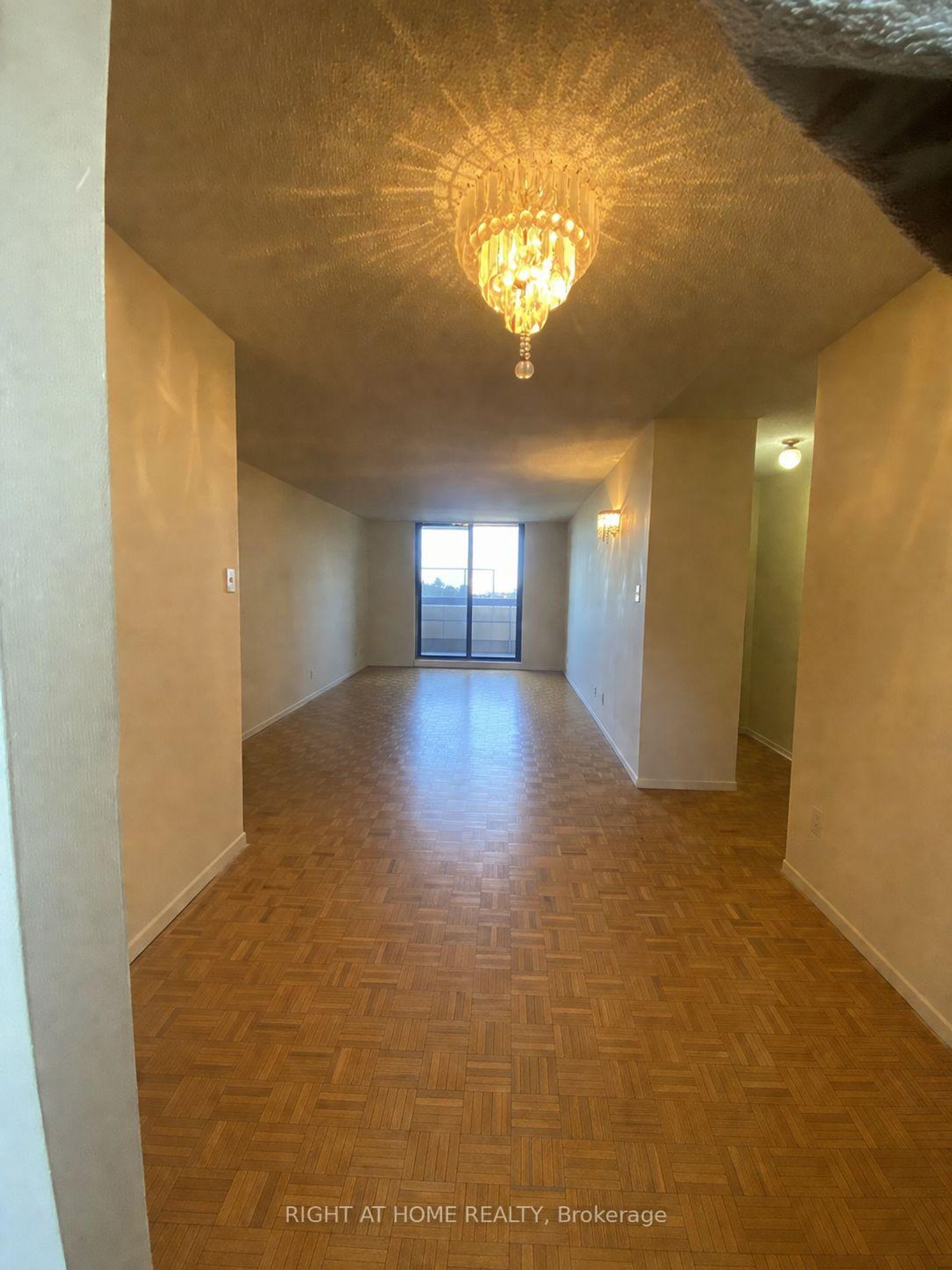 811 - 4673 Jane Street, Black Creek, Toronto photo 0