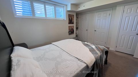 Photo 14 at 29 - 13 EATON PARK Lane, L'Amoreaux, Toronto