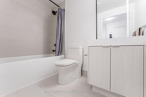 Photo 9 at 526 - 250 Lawrence Avenue W, Lawrence Park North, Toronto