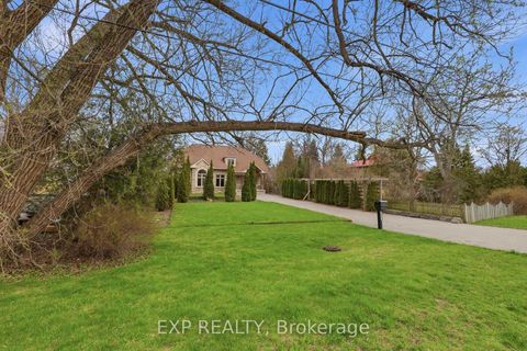 Photo 2 at 583 Park Crescent, West Shore, Pickering