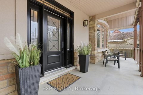 Photo 3 at 583 Park Crescent, West Shore, Pickering