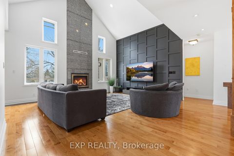 Photo 5 at 583 Park Crescent, West Shore, Pickering