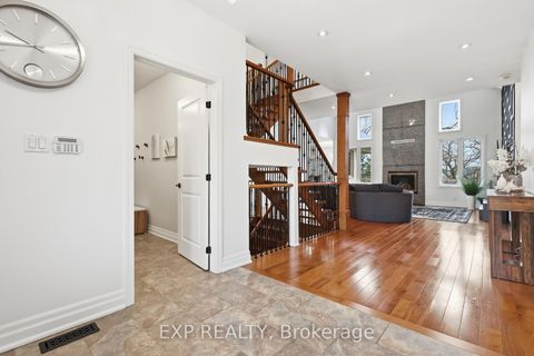 Photo 7 at 583 Park Crescent, West Shore, Pickering