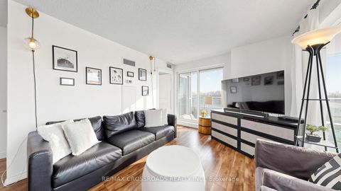 Photo 11 at 702 - 50 Town Centre Court, Bendale, Toronto