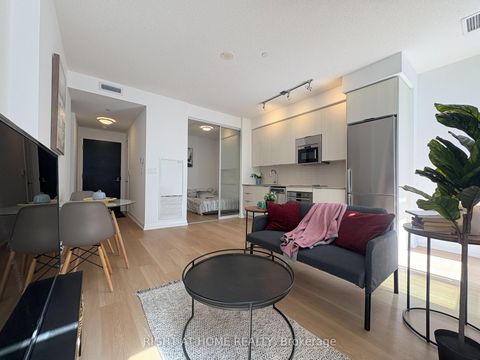 Photo 4 at 308 - 101 Erskine Avenue, Mount Pleasant West, Toronto