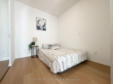 Photo 6 at 308 - 101 Erskine Avenue, Mount Pleasant West, Toronto