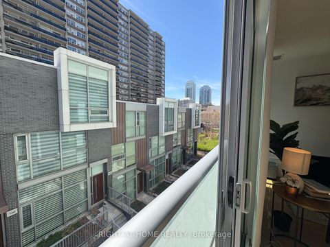 Photo 10 at 308 - 101 Erskine Avenue, Mount Pleasant West, Toronto