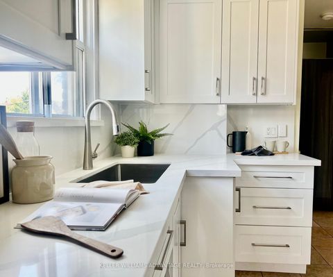 Photo 6 at 27 Innismore Crescent, Maryvale, Toronto