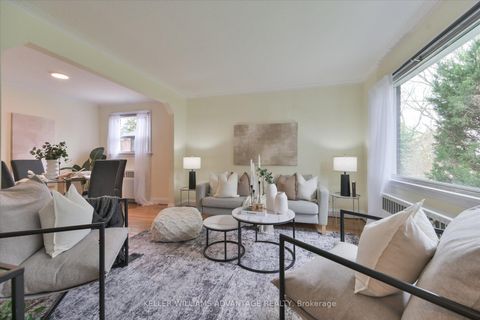 Photo 7 at 27 Innismore Crescent, Maryvale, Toronto