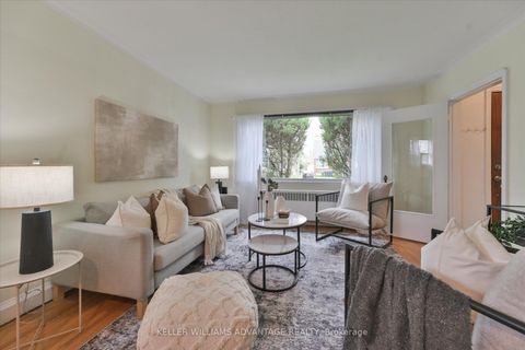 Photo 8 at 27 Innismore Crescent, Maryvale, Toronto