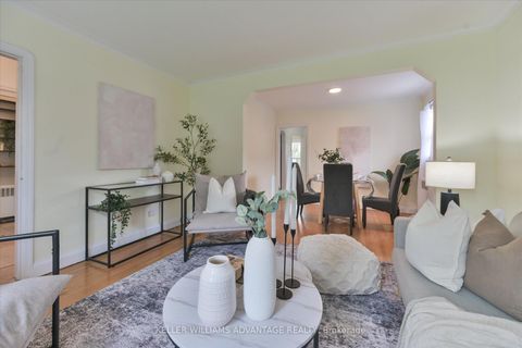 Photo 9 at 27 Innismore Crescent, Maryvale, Toronto