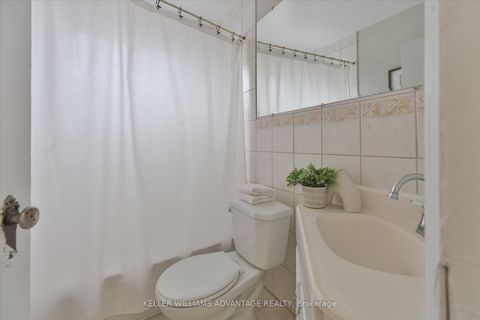Photo 13 at 27 Innismore Crescent, Maryvale, Toronto