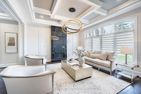 Photo 4 at 15 Montford Drive, Newtonbrook East, Toronto