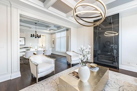 Photo 7 at 15 Montford Drive, Newtonbrook East, Toronto