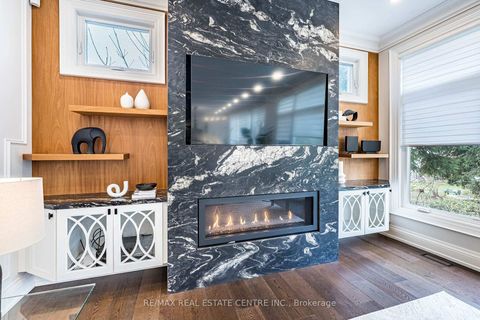 Photo 15 at 15 Montford Drive, Newtonbrook East, Toronto