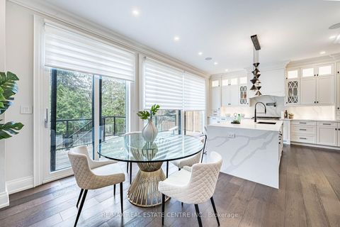 Photo 16 at 15 Montford Drive, Newtonbrook East, Toronto