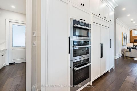 Photo 22 at 15 Montford Drive, Newtonbrook East, Toronto