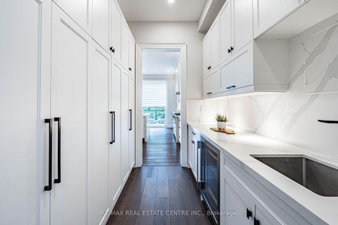 Photo 23 at 15 Montford Drive, Newtonbrook East, Toronto