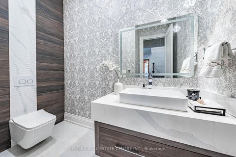 Photo 25 at 15 Montford Drive, Newtonbrook East, Toronto
